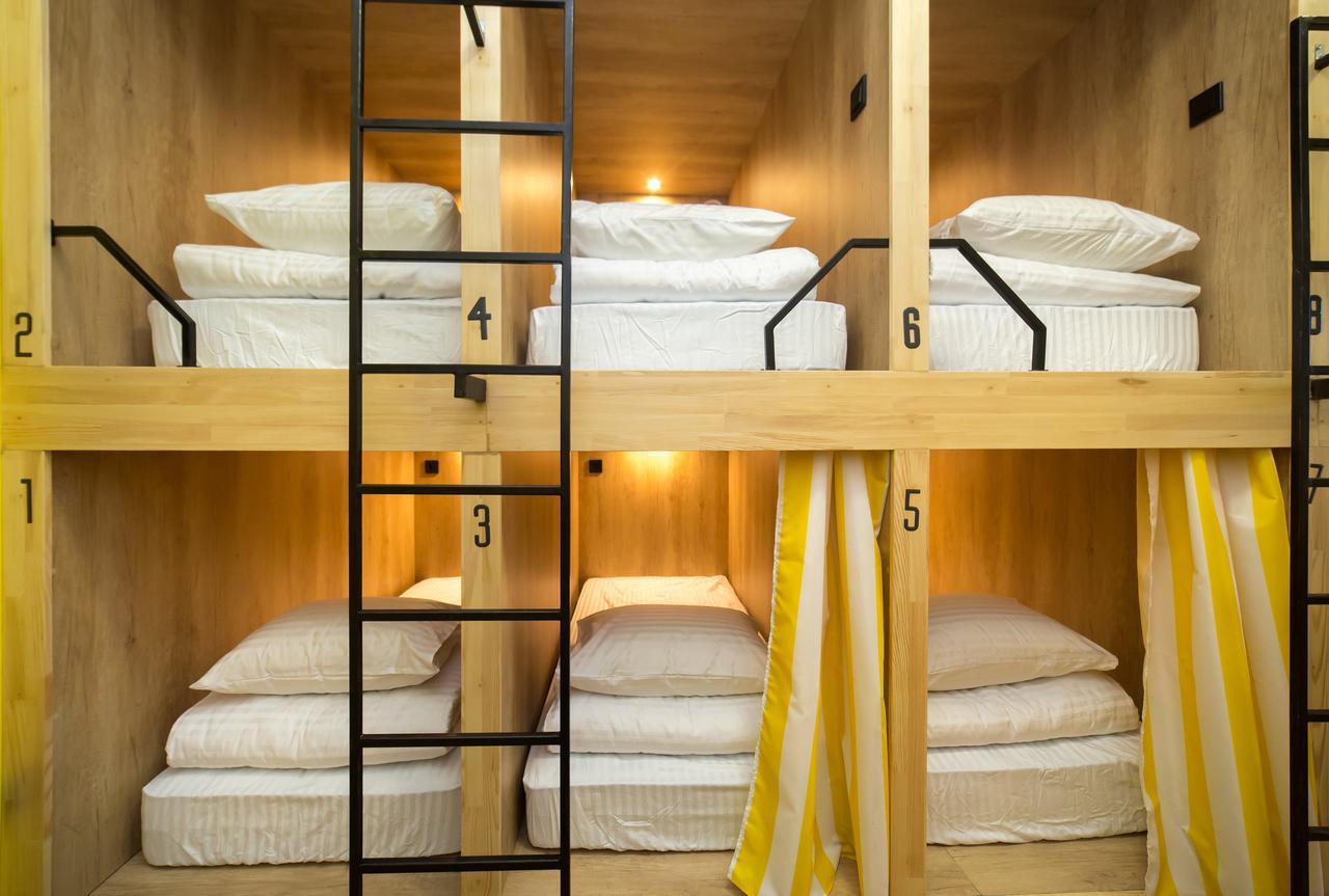 Hotel Bee Station Kiev Esterno foto