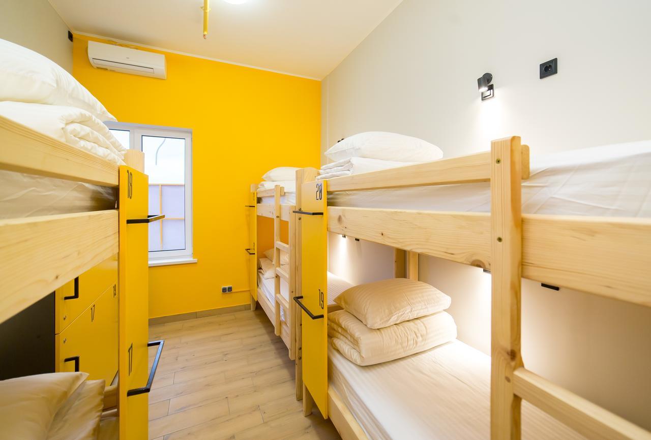 Hotel Bee Station Kiev Esterno foto