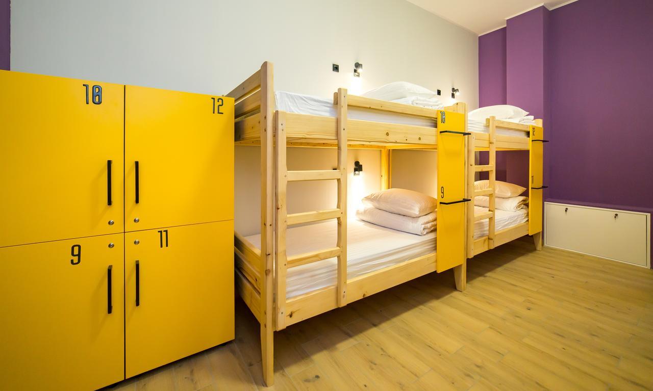 Hotel Bee Station Kiev Esterno foto