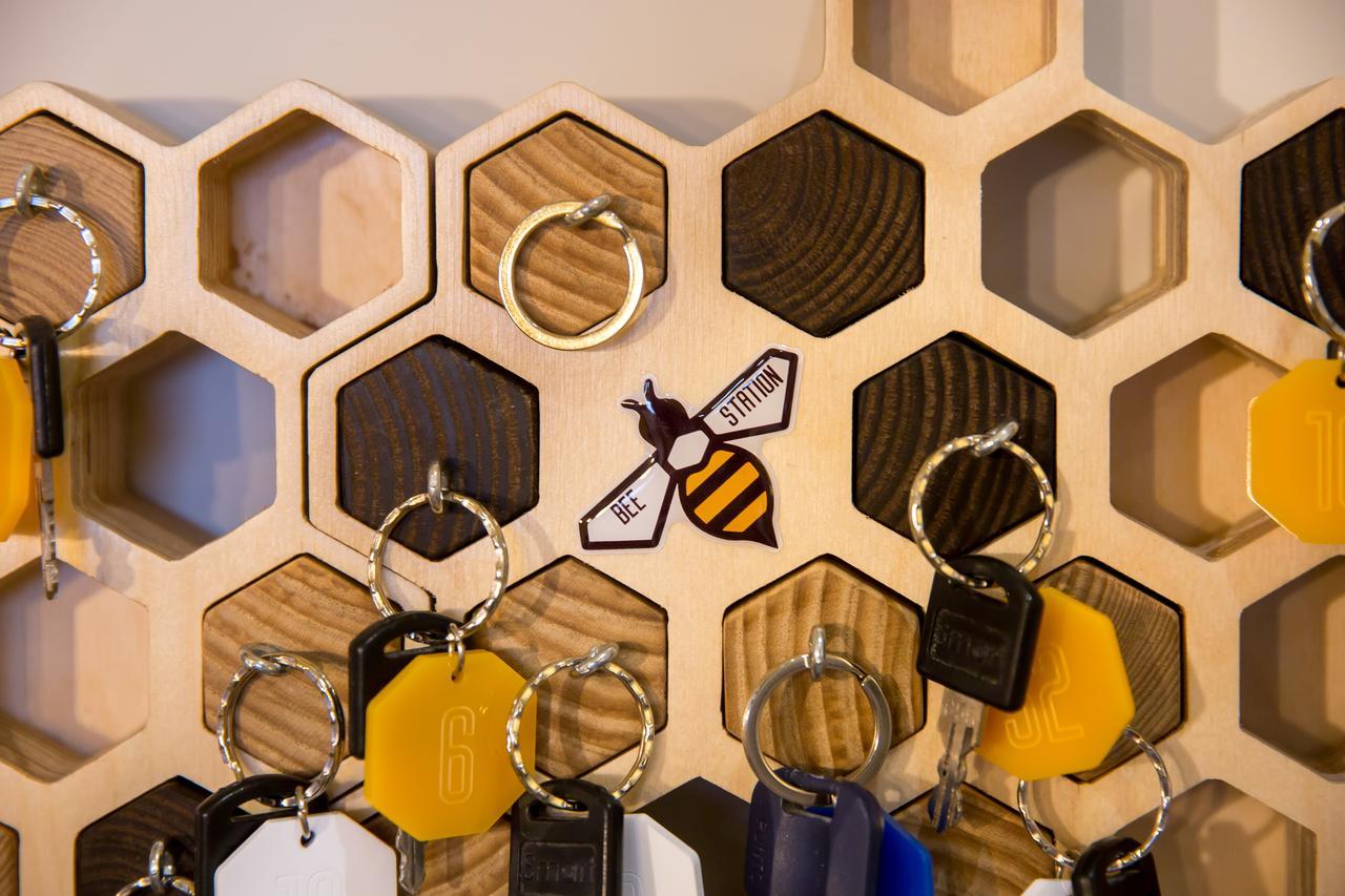 Hotel Bee Station Kiev Esterno foto